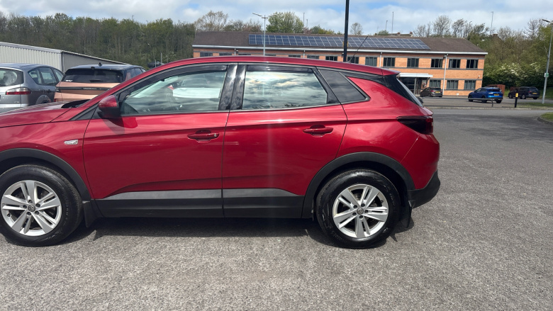 Vauxhall Grandland X 1.2 Turbo SE 5dr Petrol Hatchback
